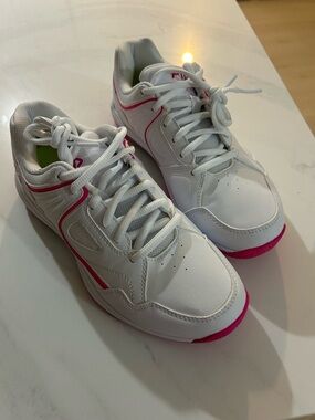 White Athletic Sneakers with Pink Accents